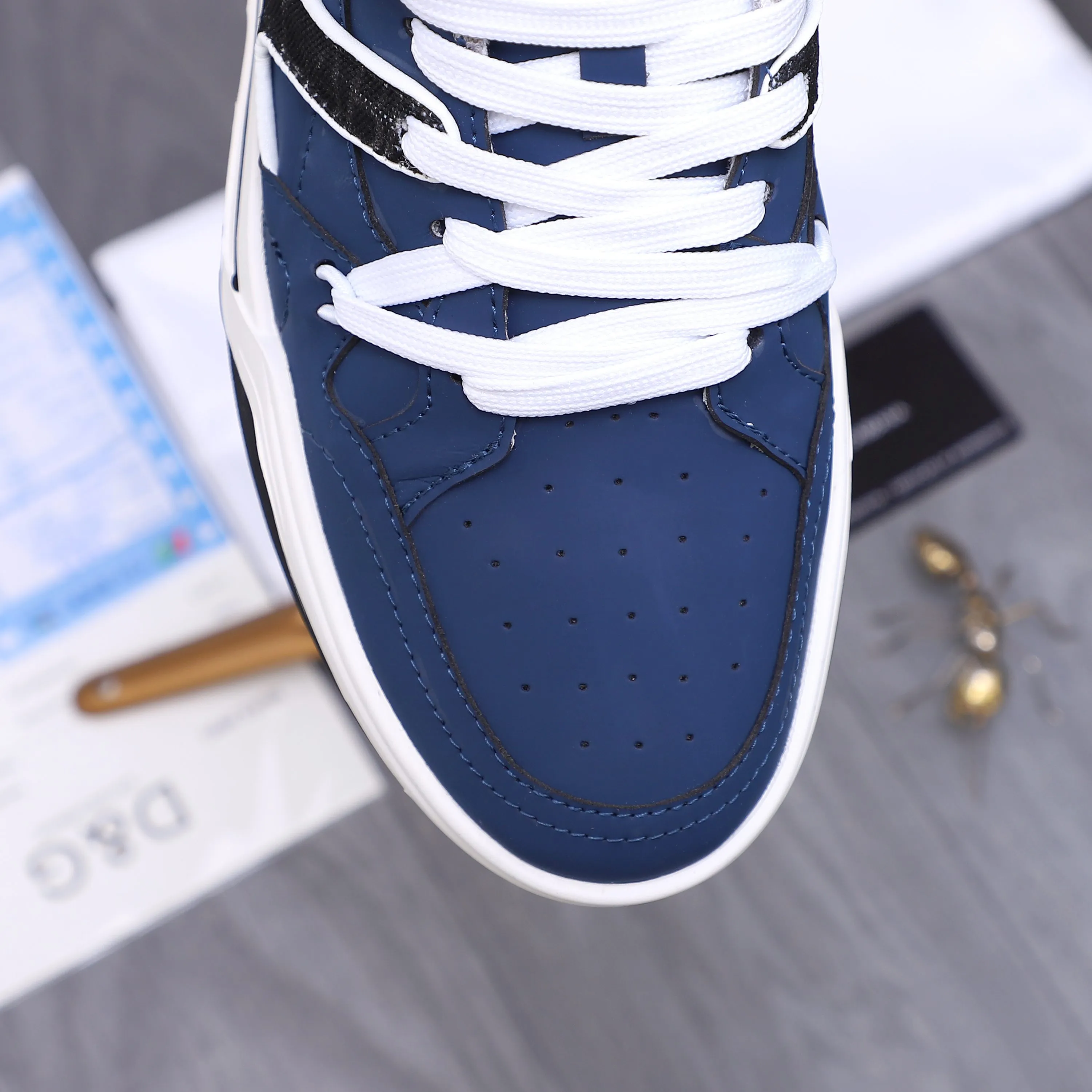 Men's shoes 💰p480 Product trademark: DG (Dolce & Gabbana) casual shoes for couples. Regular sizes: Women's 36-40 Men's 38-46 (45.46 custom-made and non-refundable) Product materials: Selected cowhide stitching upper, short velvet lining, cowhide insole, original rubber outsole